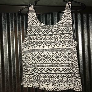 Black and white tanktop